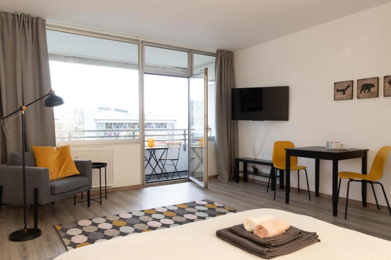 Apartment Bright - Central - Balcony - Tradefair 诺伊斯 外观 照片
